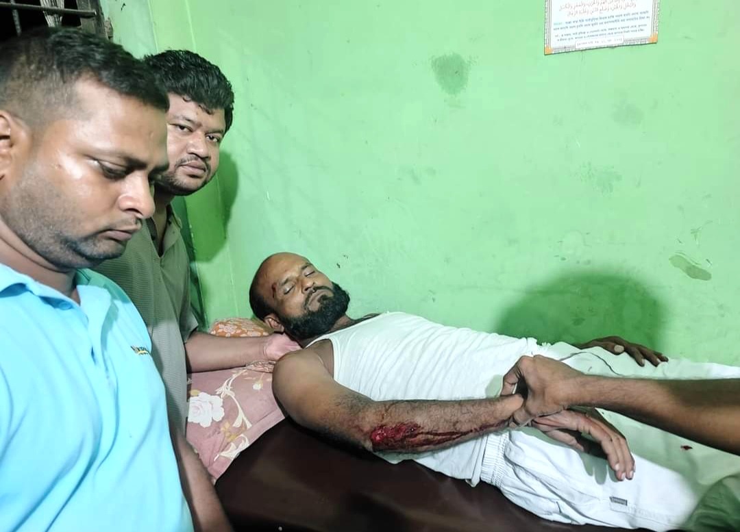 চুয়াডাঙ্গায় সড়ক দুর্ঘটনায় প্যানেল চেয়ারম্যান জখম