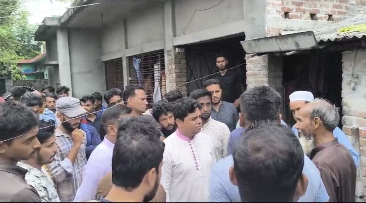 চুয়াডাঙ্গায় বৈষম্যবিরোধী ছাত্র আন্দোলনে শহিদ শুভর পরিবারের পাশে ছাত্রদল