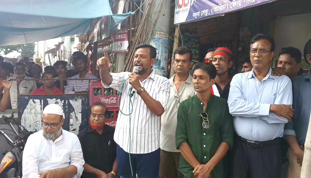 গাংনীতে সড়ক নির্মাণে সঠিক নকশা বাস্তবায়নের দাবিতে