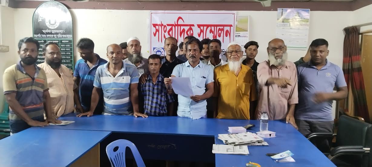 দর্শনায় বীর মুক্তিযোদ্ধা সন্তানদের পাওনা টাকার দাবিতে পাল্টা মামলা