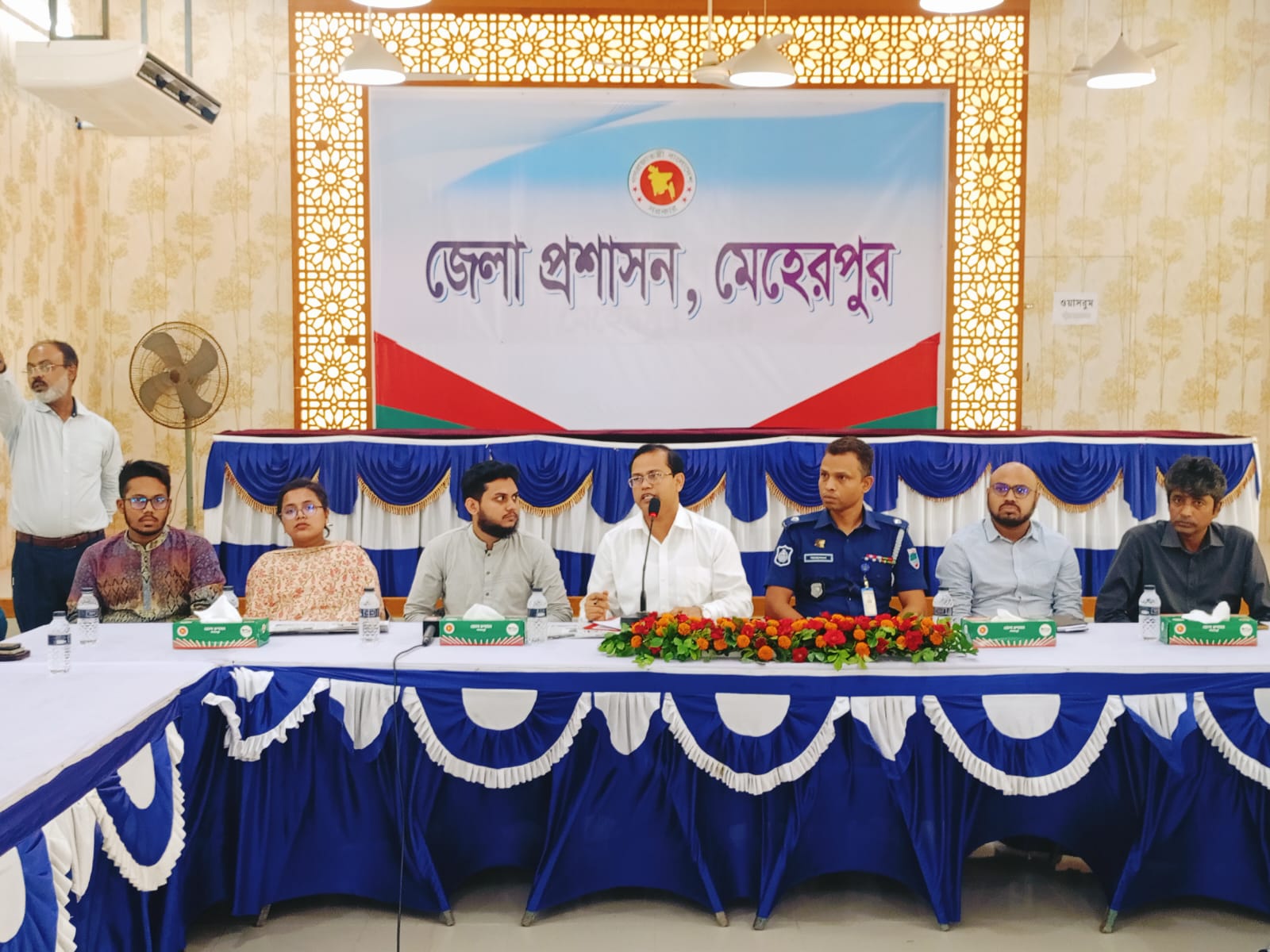 মেহেরপুরের জেলা প্রশাসনের সাথে বৈষম্যবিরোধী ছাত্র-জনতা মৈত্রী প্রতিনিধিদের মতবিনিময়