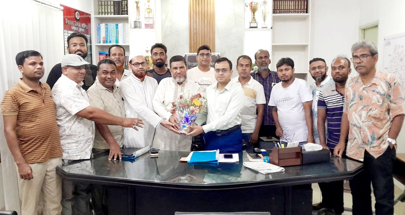 আলমডাঙ্গা নবাগত ইউএনওর সাথে বণিক সমিতির মতবিনিময়