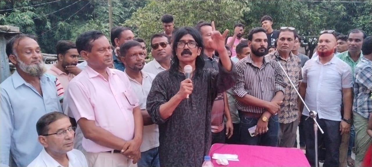 মেহেরপুরের বারাদীতে আলোচনা সভায় জেলা বিএনপির সভাপতি মাসুদ অরুন