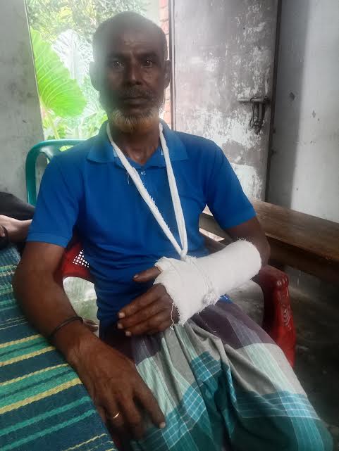 জীবননগরে চুরির ঘটনায় সাক্ষী দেওয়ায় বৃদ্ধকে মারধর