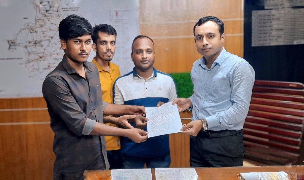 ইউওনও বরাবর ছাত্র-জনতার স্মারকলিপি প্রদান