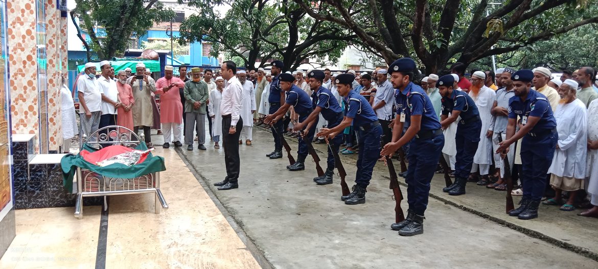গাংনীতে রাষ্ট্রীয় মর্যাদায় বীর মুক্তিযোদ্ধার দাফন