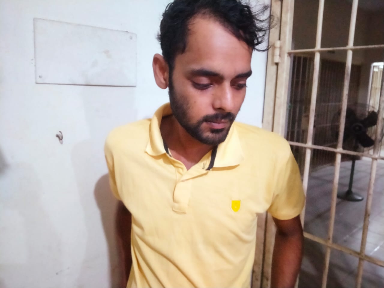 দামুড়হুদায় চোরাই মোটরসাইকেলসহ দুই চোর আটক