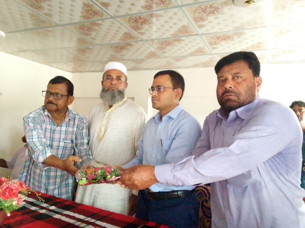 হাটবোয়ালিয়া বালিকা বিদ্যালয়ে মতবিনিময় সভা