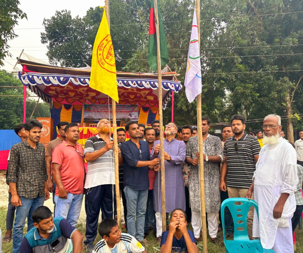 দর্শনায় আন্তঃজেলা ফুটবল টুর্নামেন্ট উদ্বোধন