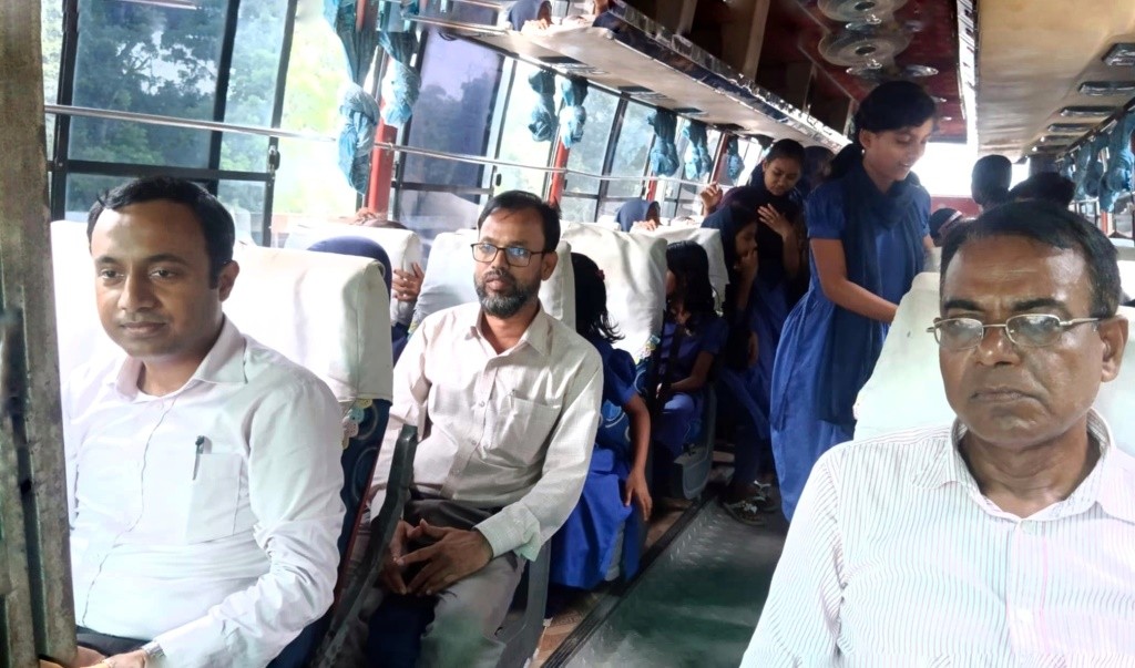 গাংনীতে শিক্ষার্থীদের মারধরের অভিযোগে দুই শিক্ষক প্রত্যাহার