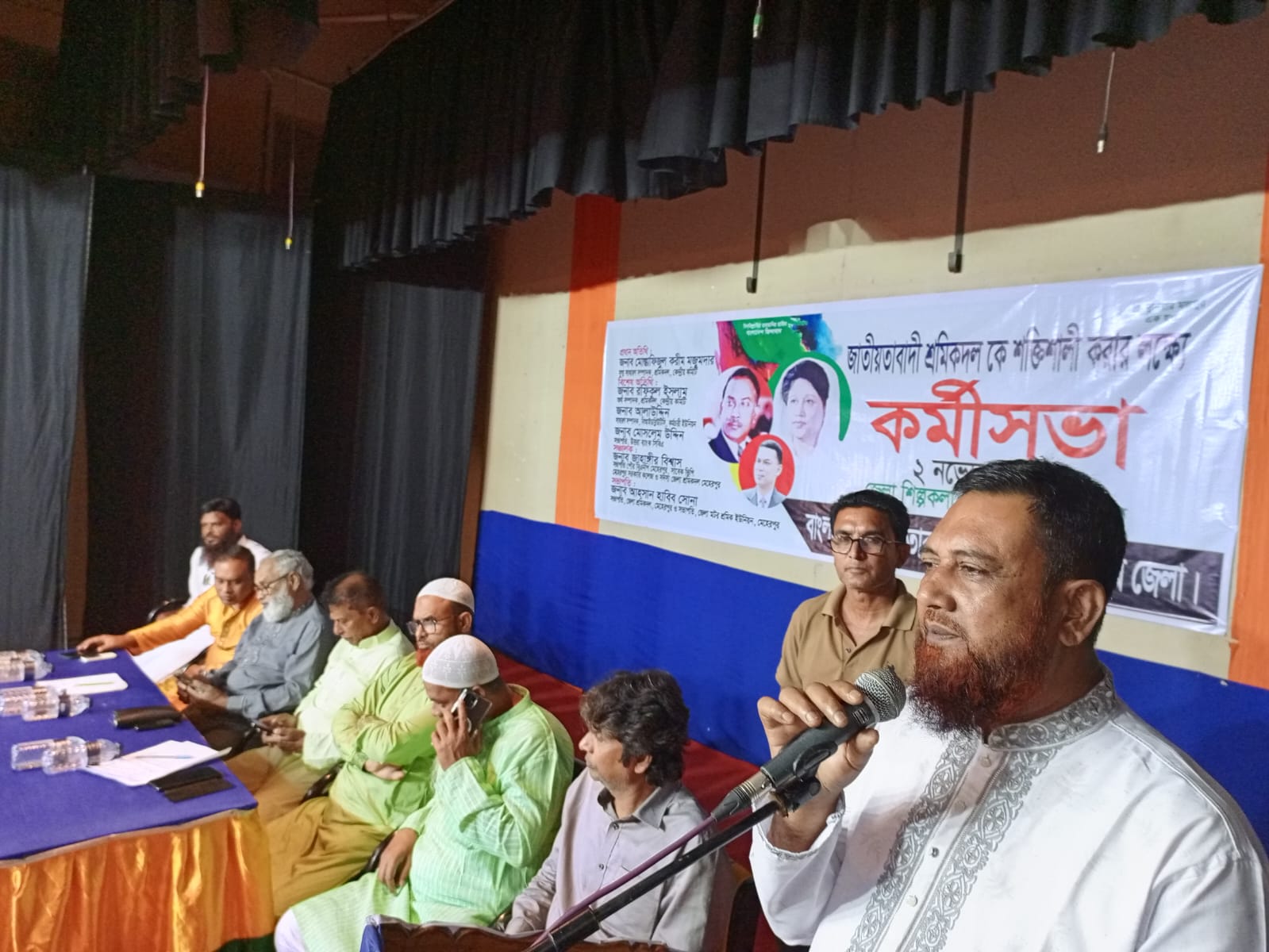 মেহেরপুরে শ্রমিক দলের কর্মীসভা অনুষ্ঠিত