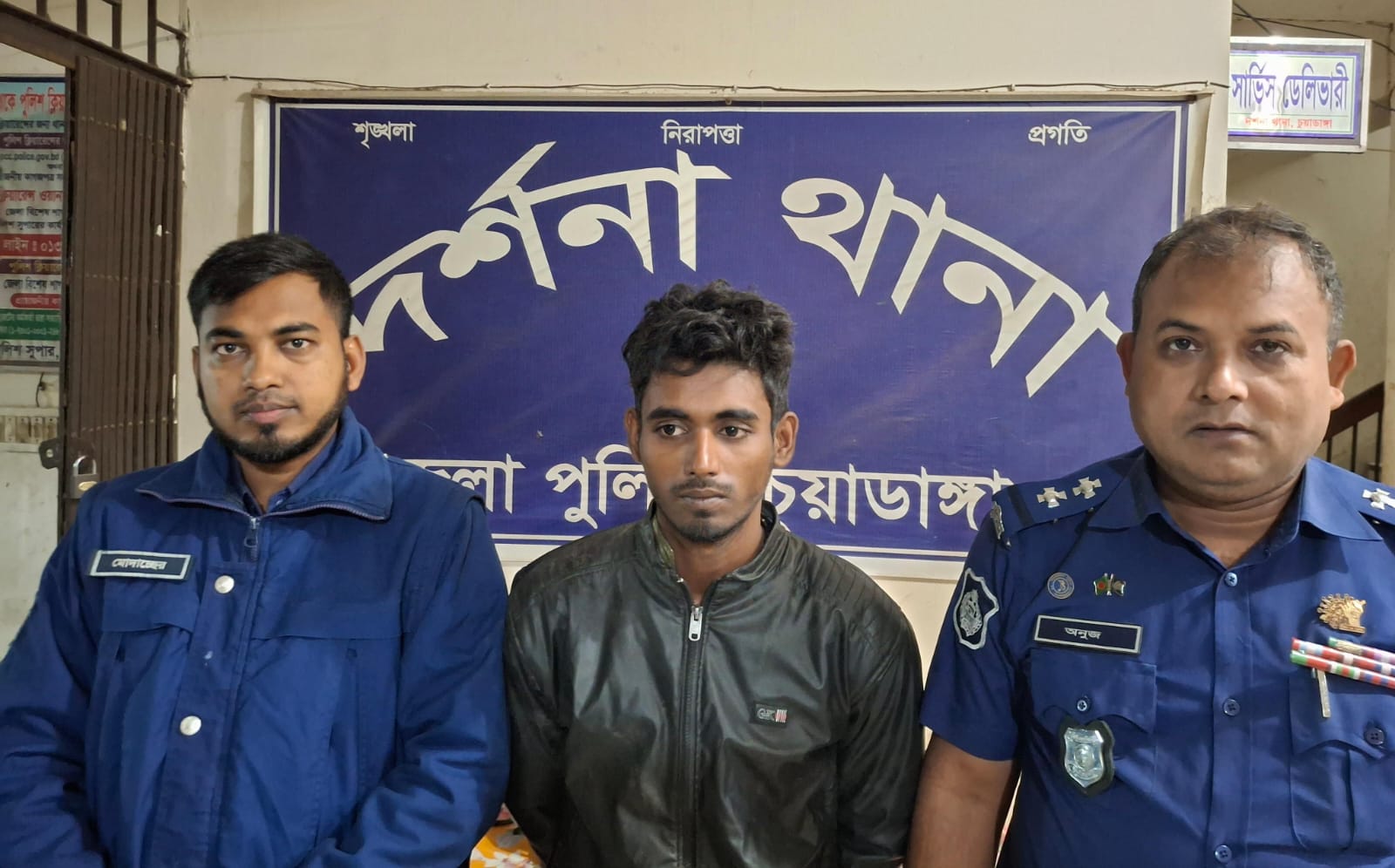 পাবনা থেকে চুরি হওয়া ট্রাক চুয়াডাঙ্গার বেগমপুর থেকে উদ্ধার