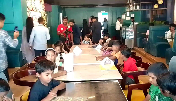 মেহেরপুরে শিশুদের নিয়ে আনন্দের আহার