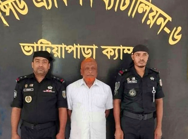 গাংনীতে হত্যা মামলার পলাতক আসামি গ্রেপ্তার
