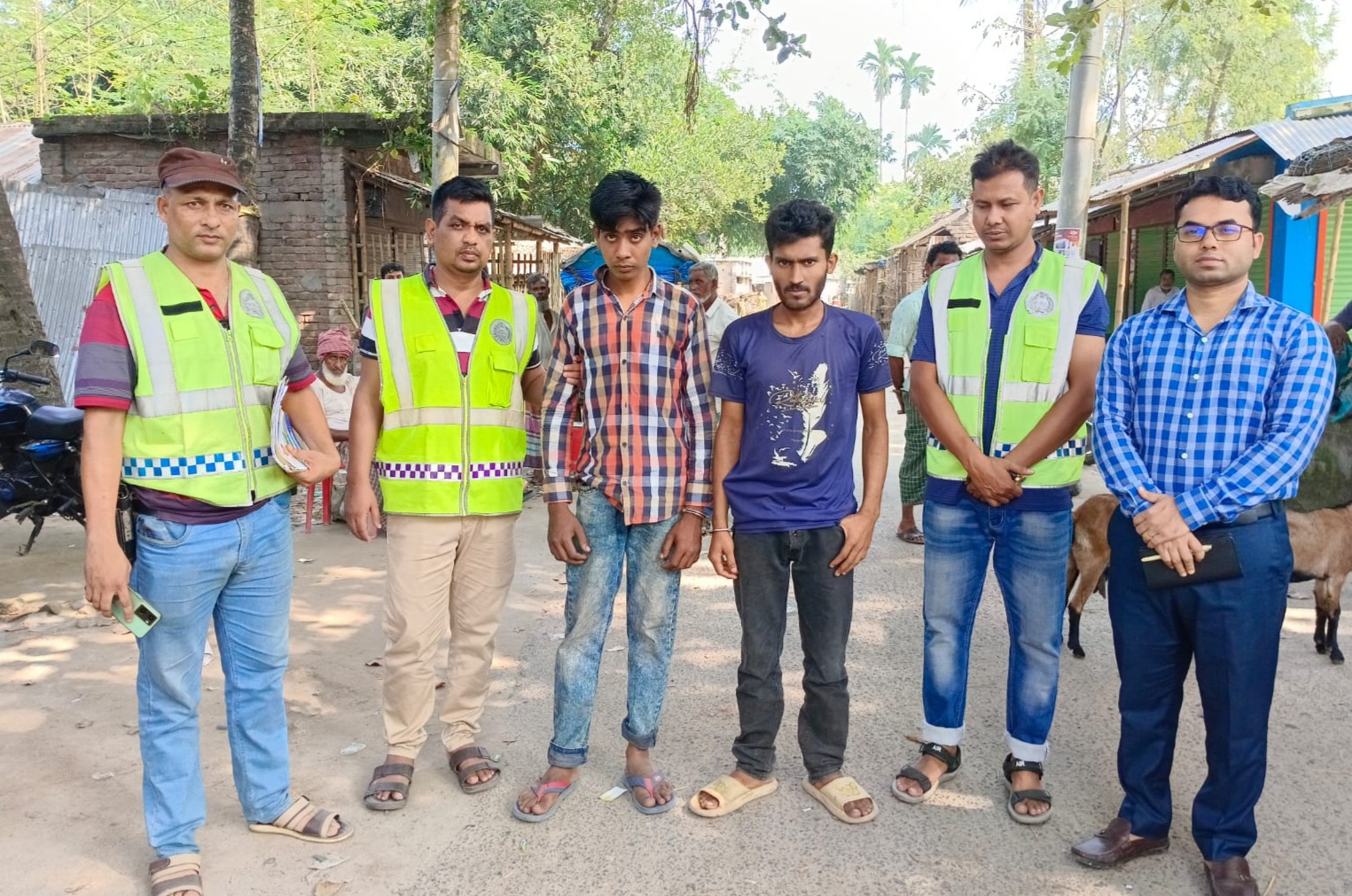আলমডাঙ্গায় ভ্রাম্যমাণ আদালতে দুই মাদকসেবীর জেল-জরিমানা