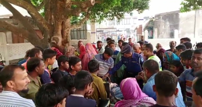 আলমডাঙ্গায় ট্রাকের চাকায় পিষ্ট হয়ে দিনমজুর নিহত