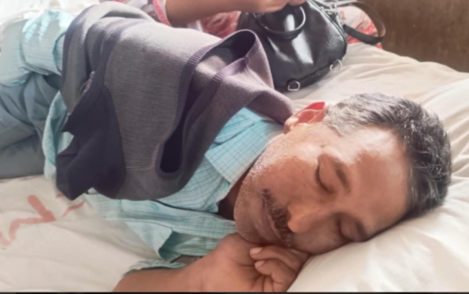 মেহেরপুর জেলা জাসাসের আহ্বায়ক মাহফুজ সড়ক দুর্ঘটনায় আহত