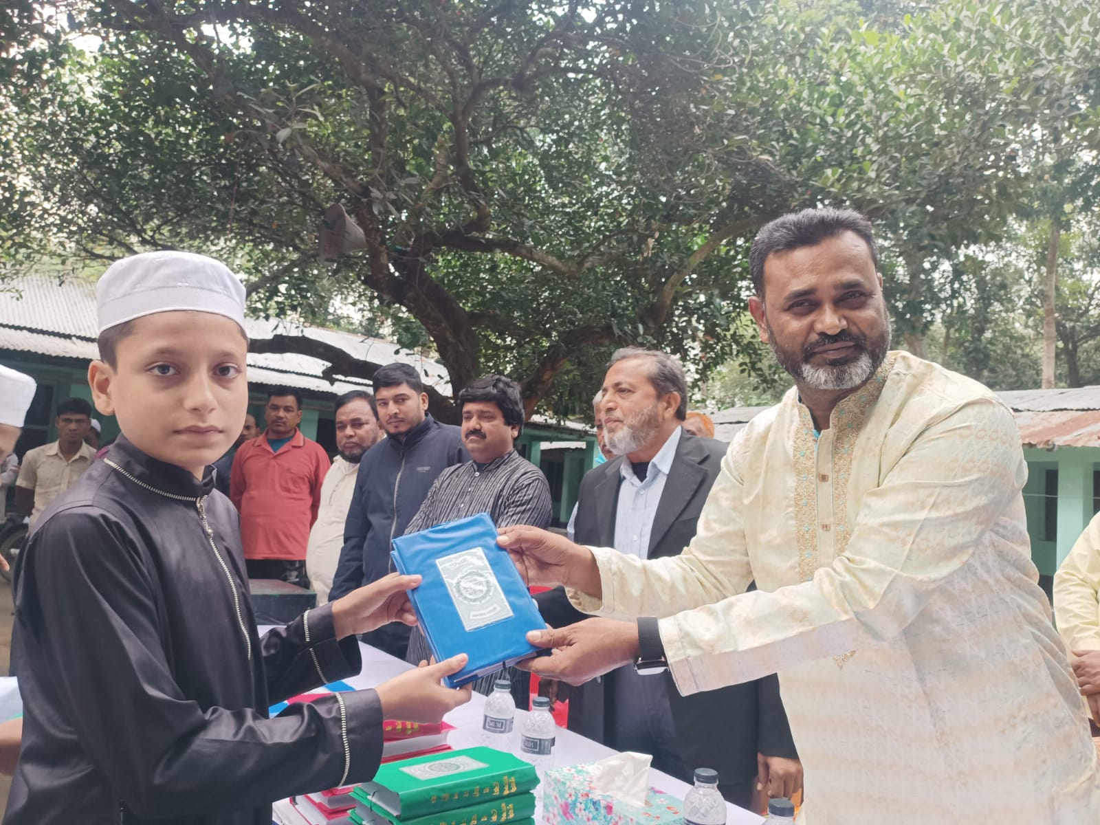 জীবননগরে ৩ শতাধিক শিক্ষার্থী পেল পবিত্র কোরআন শরিফ