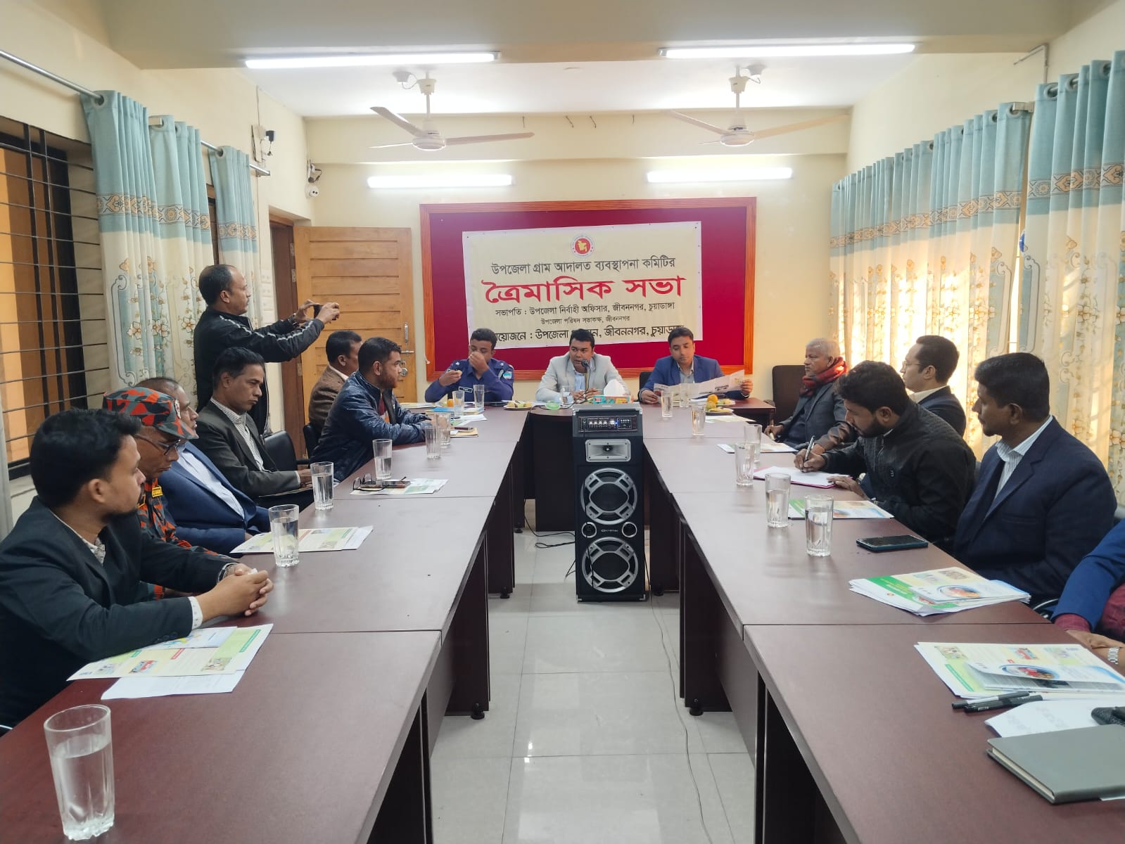 জীবননগরে গ্রাম আদালত ব্যবস্থাপনা কমিটির ত্রৈমাসিক সভা অনুষ্ঠিত