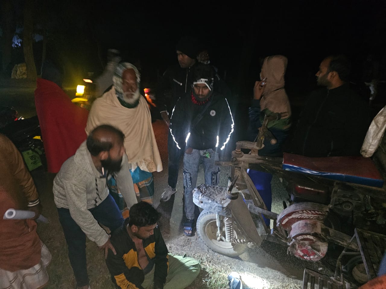 দামুড়হুদায় প্রাণ কোম্পানির কর্মচারীর ৫০ হাজার টাকা ছিনতাই