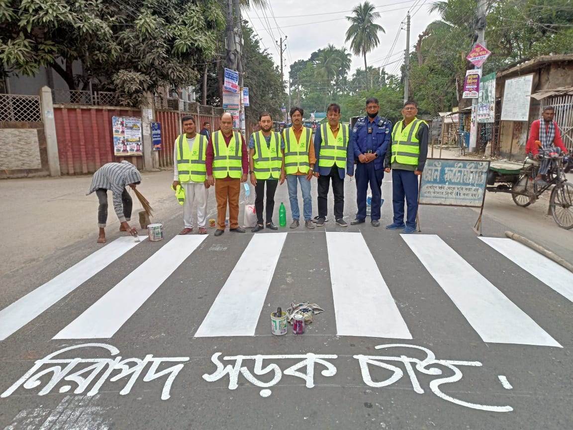 চুয়াডাঙ্গায় নিসচার উদ্যোগে রোড মার্কিং কর্মসূচি পালন