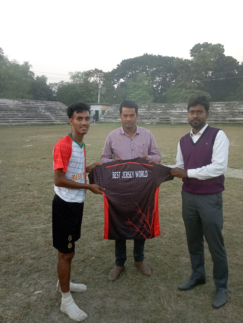 শহীদ জিয়া স্মৃতি ফুটবল টুর্নামেন্টের ফাইনালে ভোরের শিশির ক্লাব