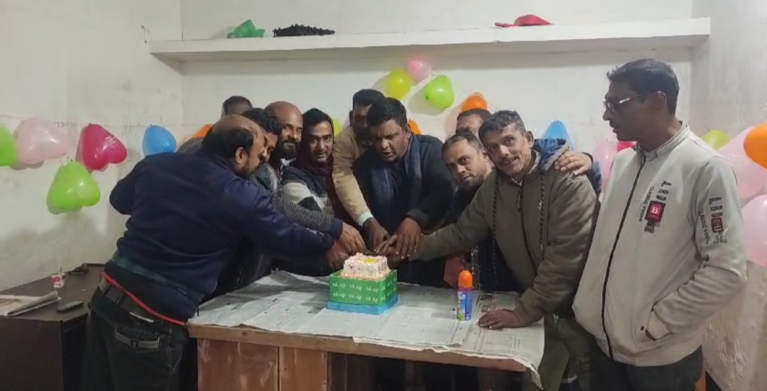 কুতুবপুর ও সরোজগঞ্জে জেলা বিএনপির সাধারণ সম্পাদক শরীফের জন্মদিন পালন