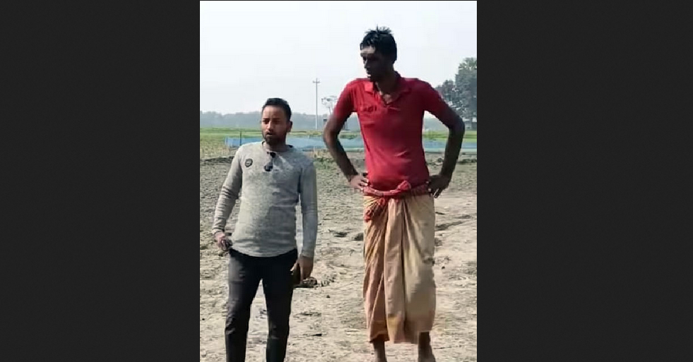 দেশের দ্বিতীয় লম্বা মানুষ মহেশপুরের আসাদুল!