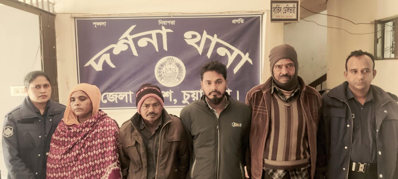 দর্শনায় সাবেক মেয়রের চাচাতো ভাই হান্নানসহ গ্রেপ্তার ৪