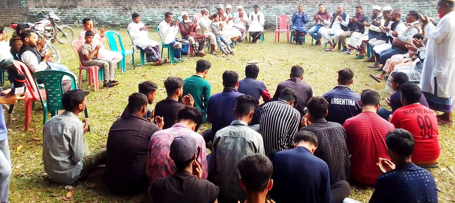 আলমডাঙ্গার বড় বোয়ালিয়ায় তাফসিরুল মাহফিলের প্রস্তুতি সভা
