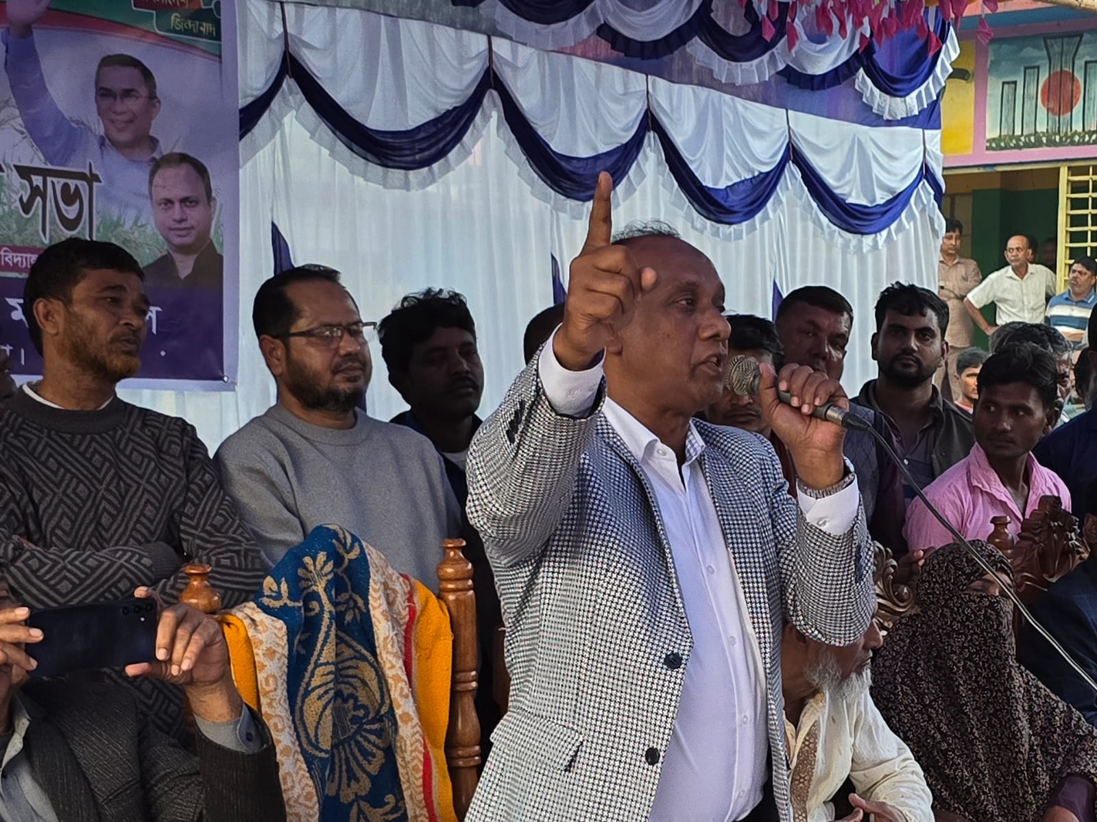 দামুড়হুদার মুন্সিপুরে মহিলা দলের কর্মী সমাবেশে রফিকুল হাসান তনু