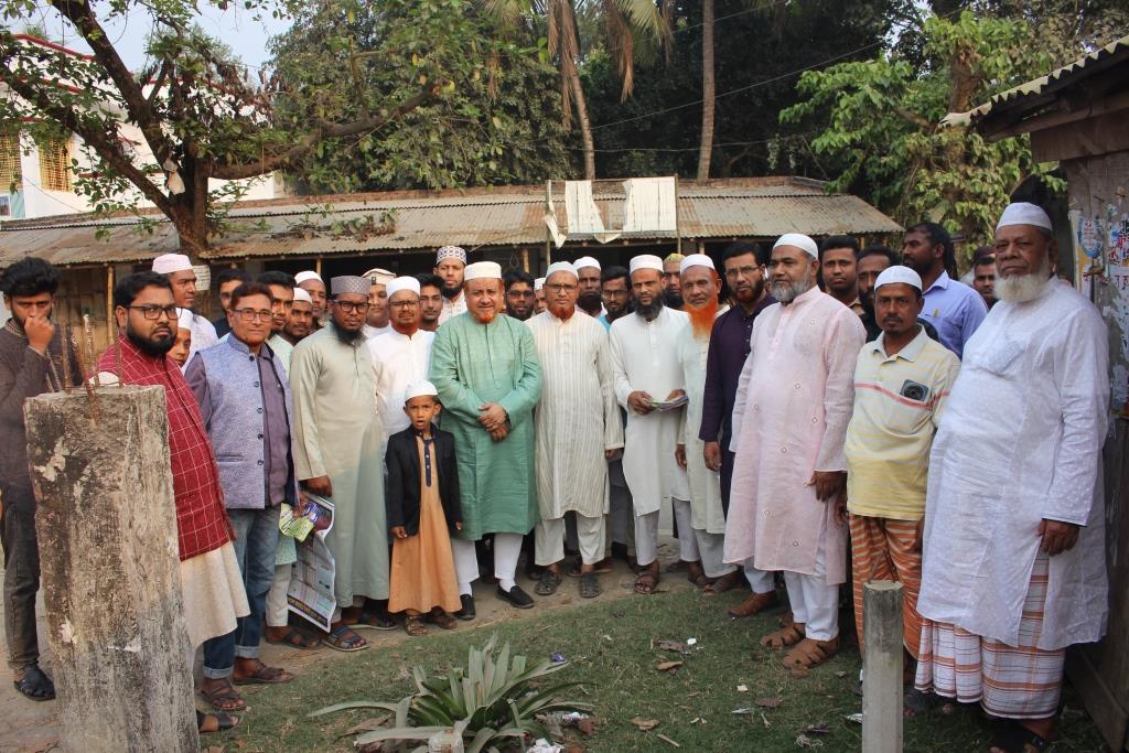 নেহালপুরে গণসংযোগ ও হিন্দু ধর্মাবলম্বীদের সাথে মতবিনিময়কালে রুহুল আমিন