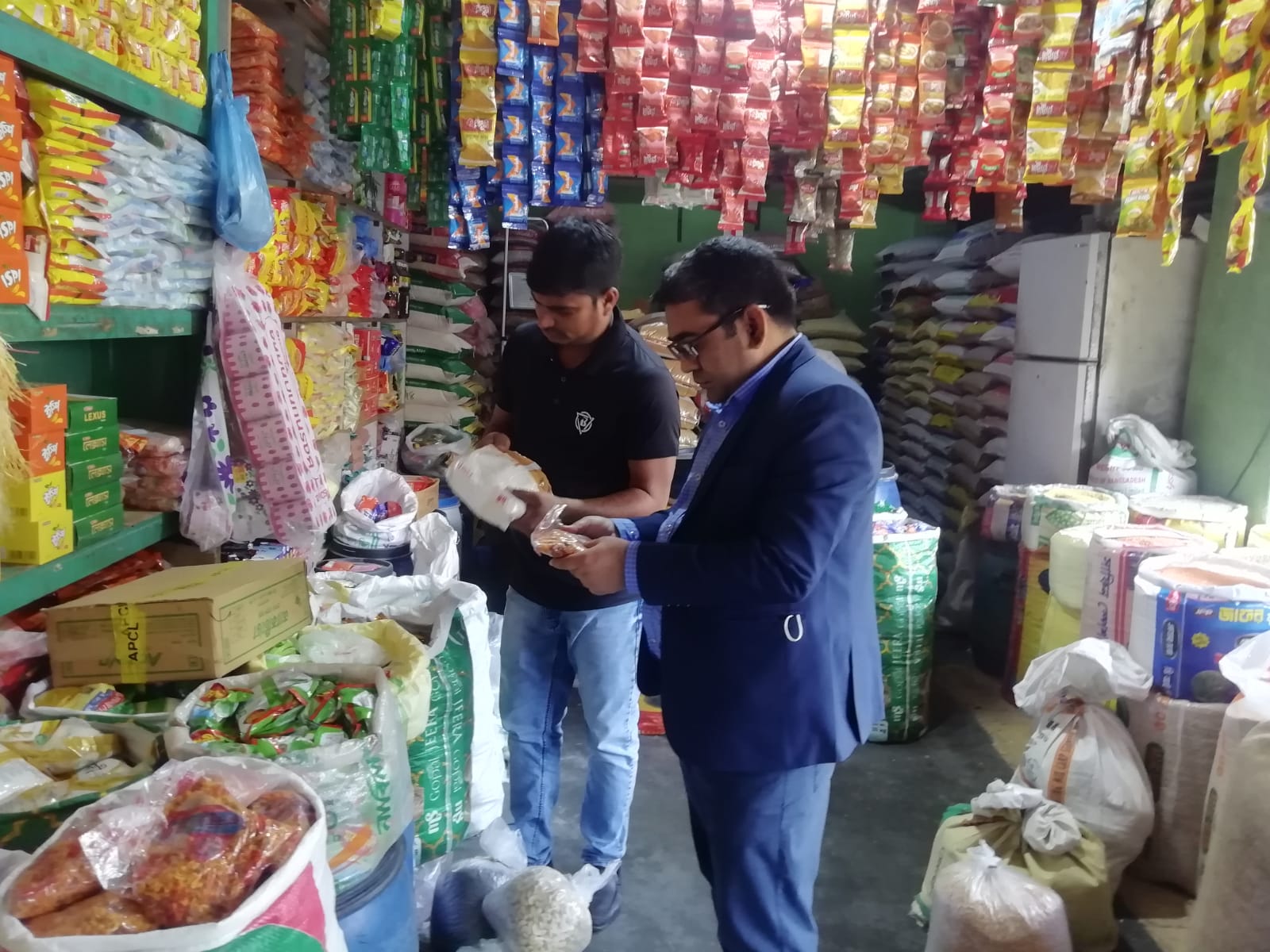 জীবননগরে ব্যবসাপ্রতিষ্ঠানে ৭ হাজার টাকা জরিমানা