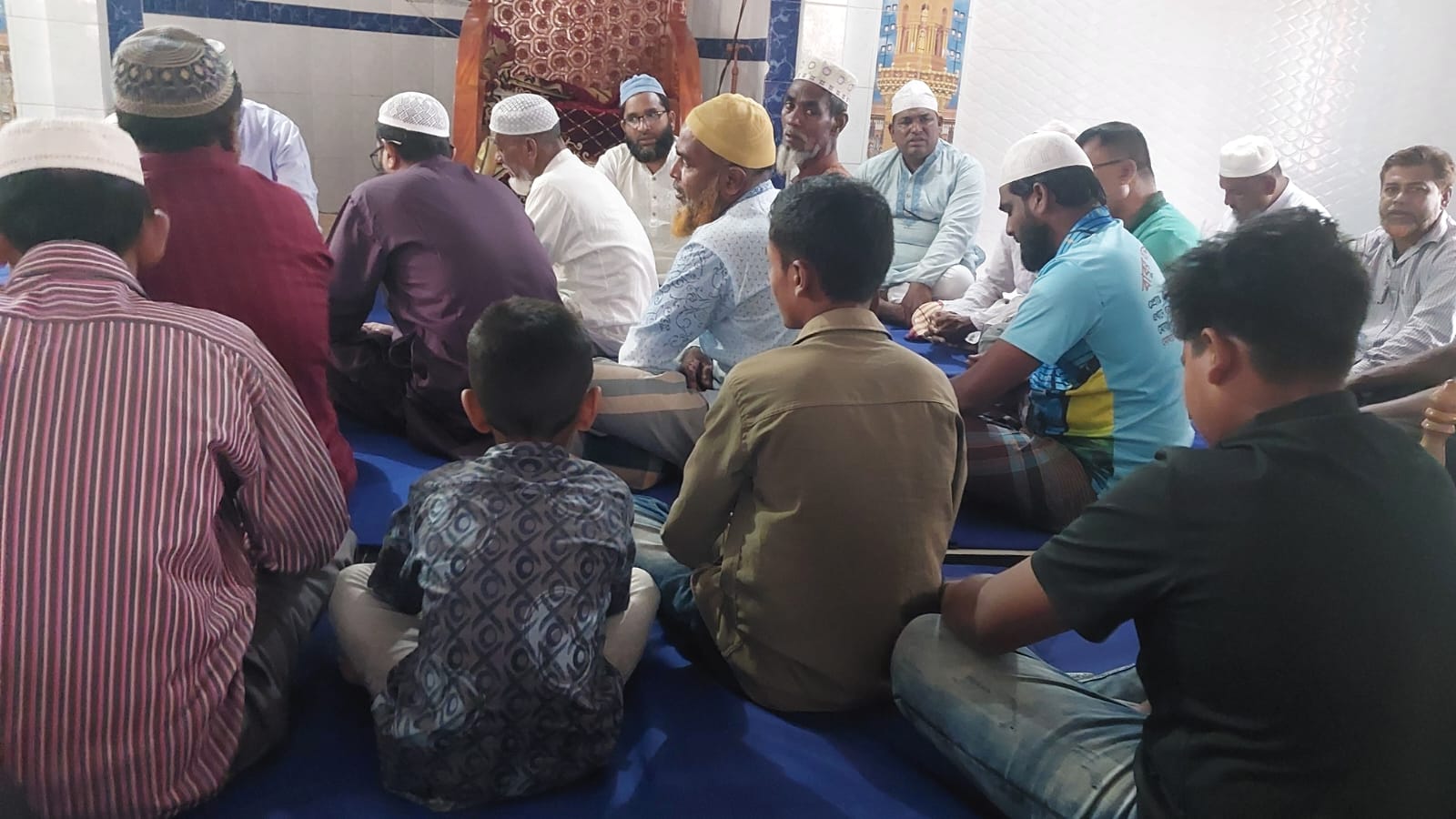 দামুড়হুদায় প্রয়াত বন্ধুর স্মরণে এসএসসি ৯২ ব্যাচের দোয়া মাহফিল