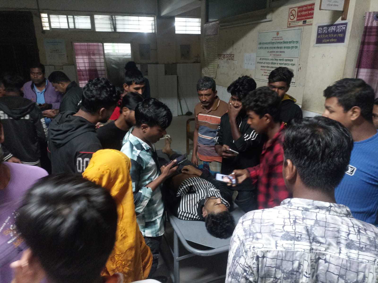 গাংনীতে মোটরসাইকেল ও আলগামনের মুখোমুখি সংঘর্ষে প্রাণ গেল যুবকের
