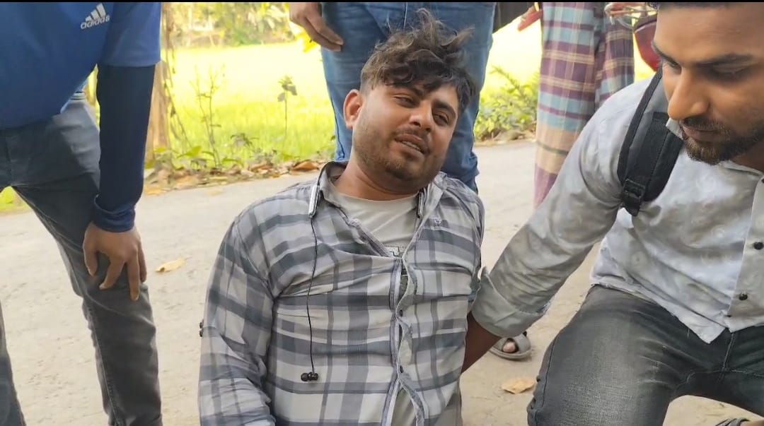 জীবননগরে নগদ কর্মীর কাছ থেকে ছিনতাইয়ের ঘটনা