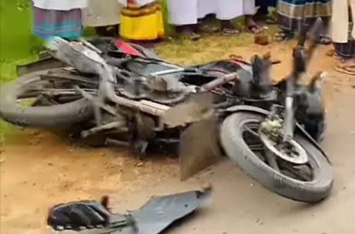 মেহেরপুরের বামনপাড়ায় ট্রাক্টরের ধাক্কায় প্রাণ গেল বৃদ্ধর