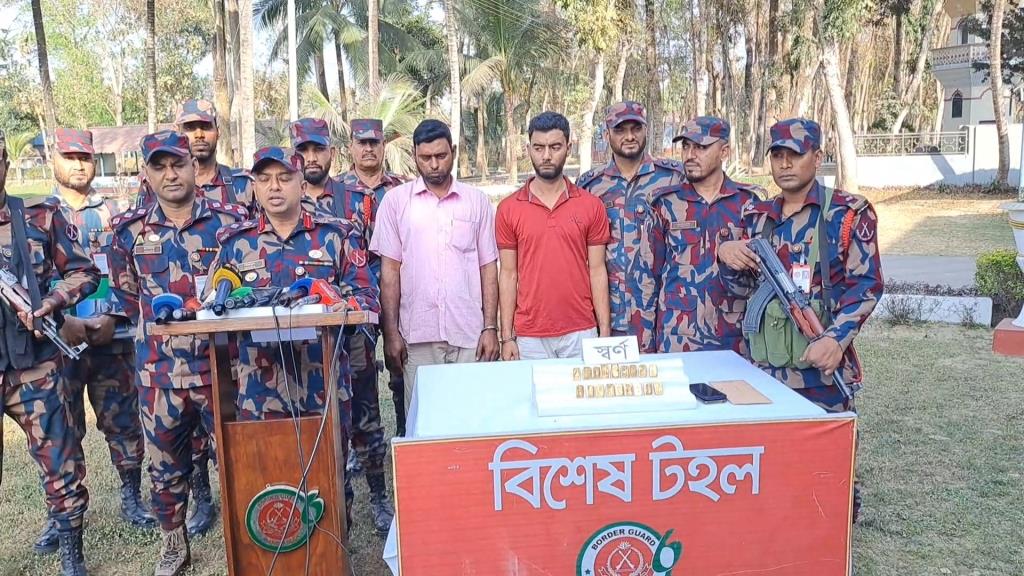 চুয়াডাঙ্গায় যাত্রীবাহী পূর্বাশা পরিবহনে বিজিবির বিশেষ অভিযান