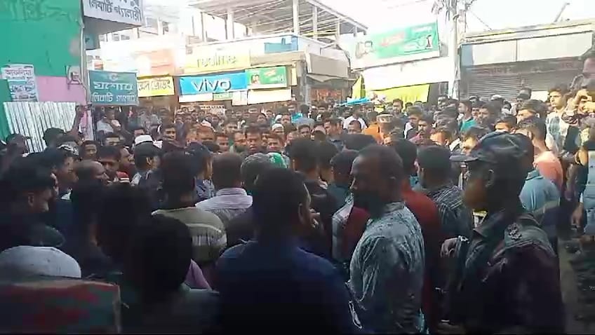 ব্যবসায়ীদের তোপের মুখে চলে গেলেন এসিল্যান্ড