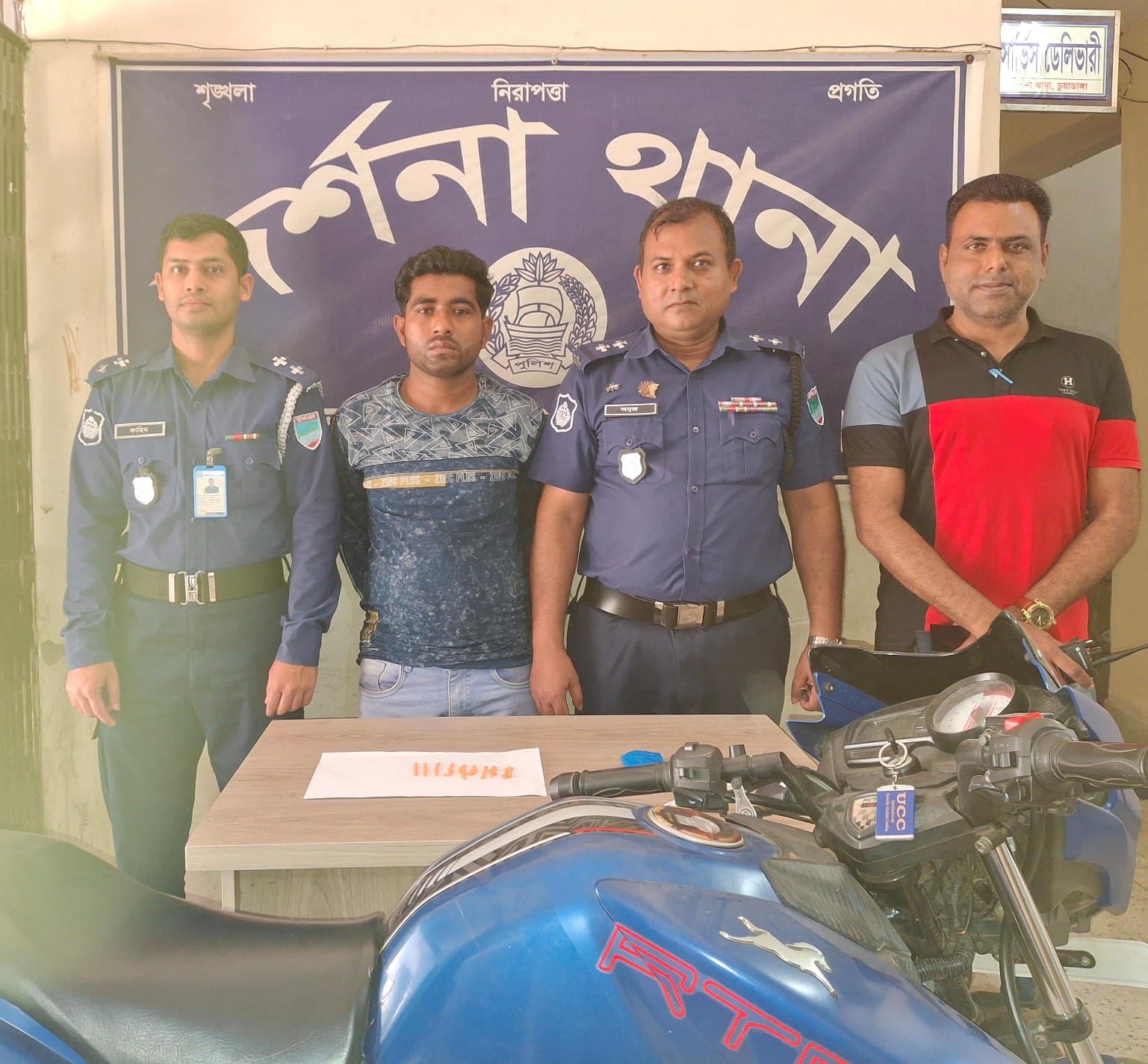 দর্শনায় ১০২ পিস ইয়াবাসহ ‘ডন’ আটক