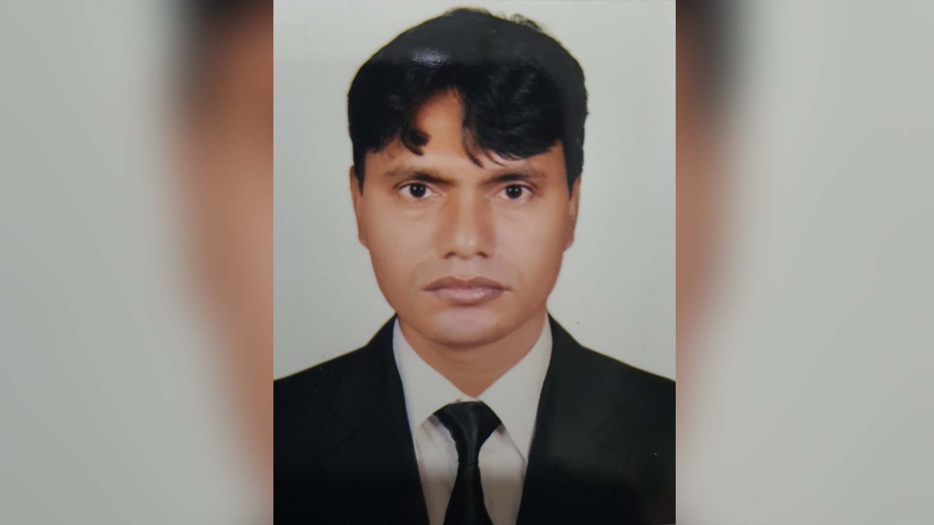 মনিরের অপকর্মের লম্বা ফিরিস্তি, অবৈধ আয়ে রাজার ভাব