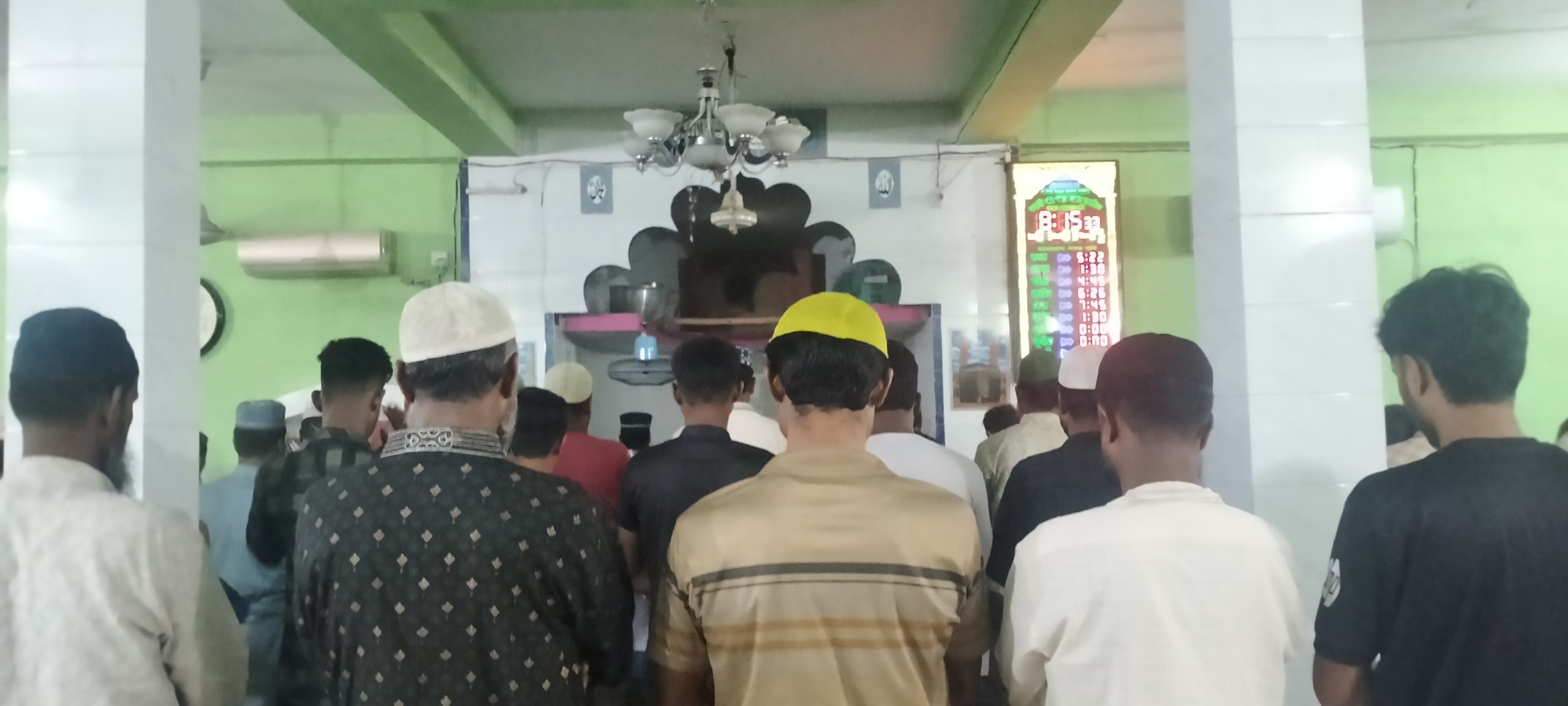 তারাবির পর শেষ রাতে সেহরি; আজ প্রথম রোজা