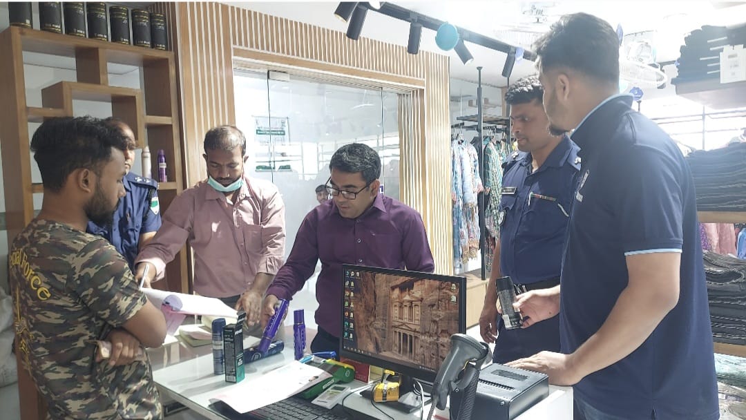 চুয়াডাঙ্গায় দুই প্রতিষ্ঠানকে ২২ হাজার টাকা জরিমানা