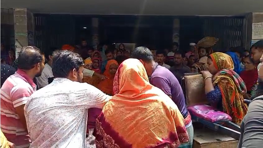 চুয়াডাঙ্গায় বিদ্যুৎস্পৃষ্টে হয়ে তিন কন্যার জননীর মৃত্যু