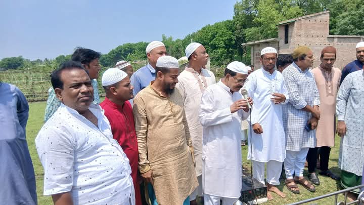 কার্পাসডাঙ্গায় বিএনপি নেতা আবু সাইদ বিশ্বাসের দাফন সম্পন্ন