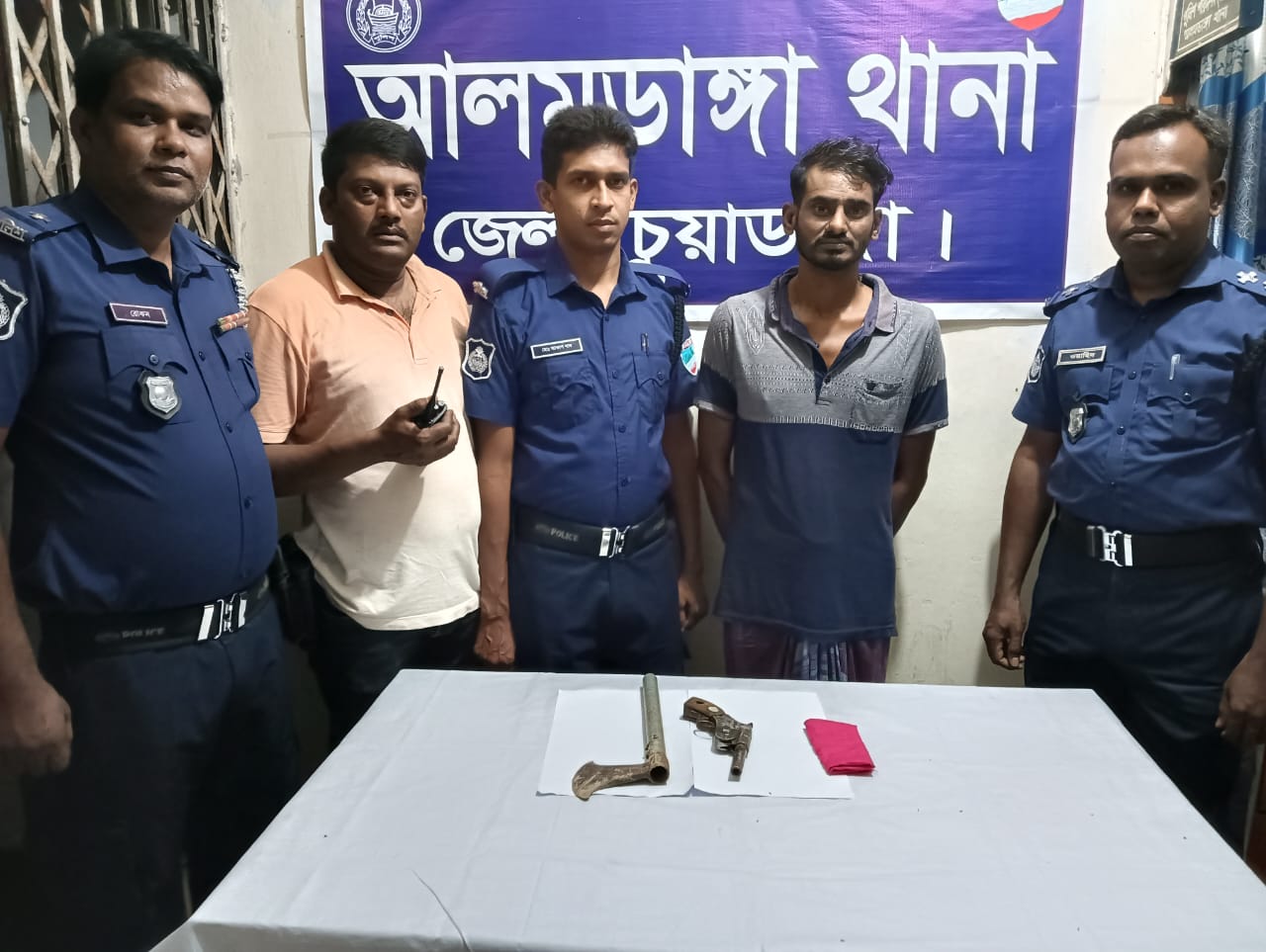 আলমডাঙ্গায় ওয়ান শুটারগানসহ আলীম গ্রেপ্তার