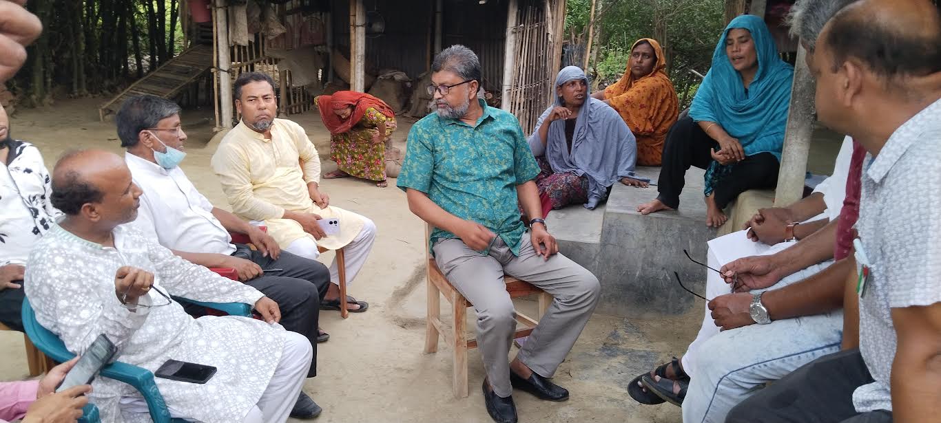 সুমাইয়ার বাড়িতে ৫ বছর পর খোঁজ নিতে লোকমোর্চা