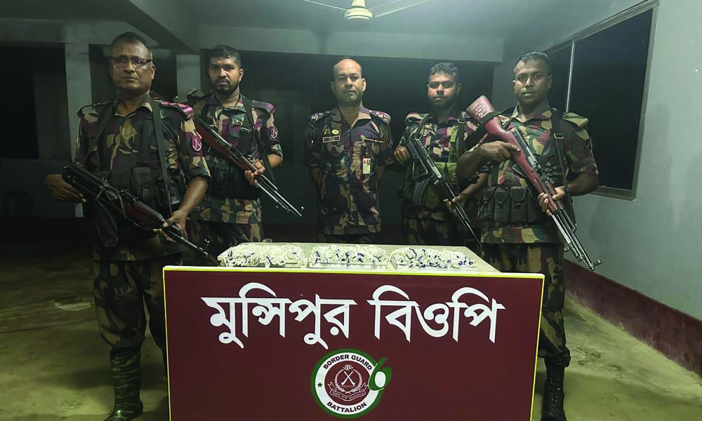 ১২ কেজি ভারতীয় রুপার গহনা উদ্ধার