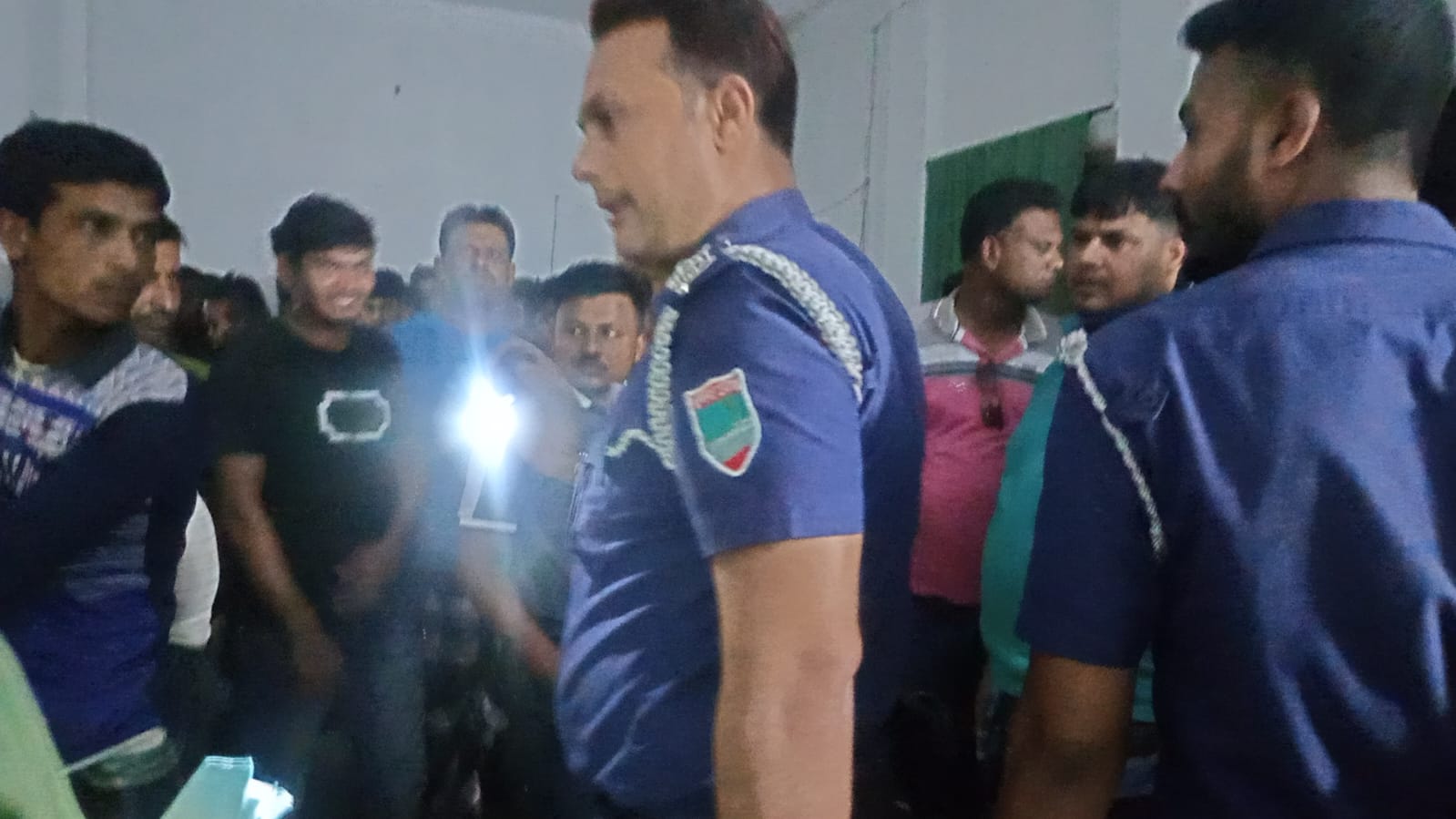চুয়াডাঙ্গায় অনৈতিক কর্মকাণ্ডের সময় বেয়াই-বেয়ান আটক